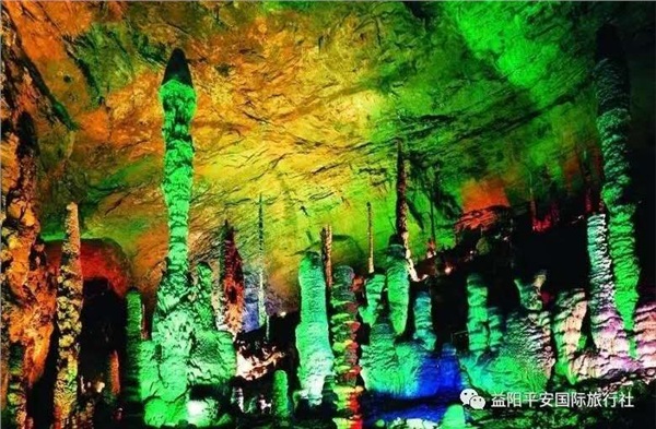 　張家界大峽谷、玻璃橋、黃龍洞品質(zhì)純玩兩日游c2