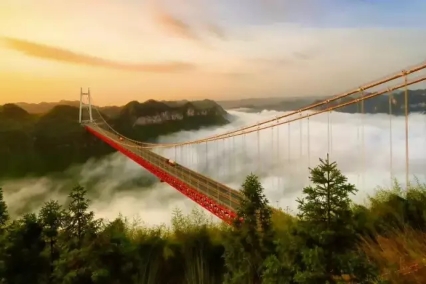 鳳凰古城、晚會、矮寨大橋、魔鬼玻璃棧道、墨戎苗寨汽車兩日游