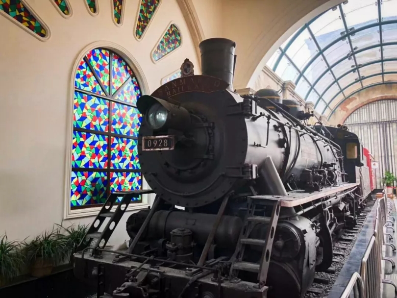 長(zhǎng)沙?華誼兄弟電影小鎮(zhèn)、李自健美術(shù)館一日游